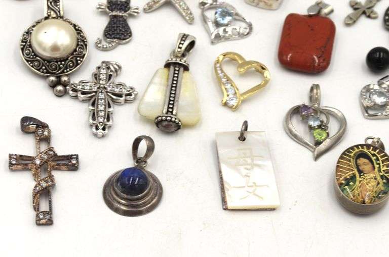 Group lot of vintage 925 sterling silver pendants