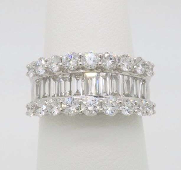 2.50CTW Diamond Band in 14k White Gold