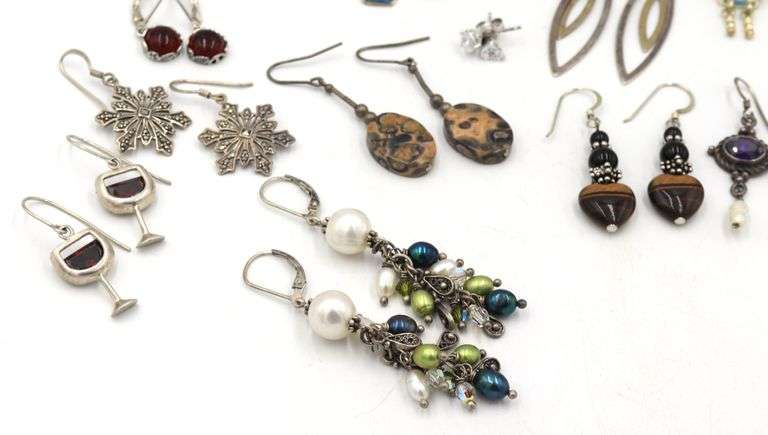 Group lot of Vintage 925 sterling silver earrings