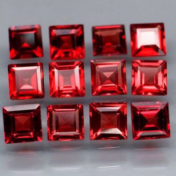 Fantastic 5.21ct 12 piece Mozambique Garnet set