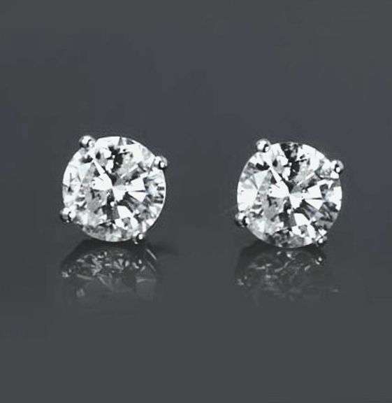 Sparkling 2.15 Ct VVs1 F-G Lab Simulated Diamond Earrings