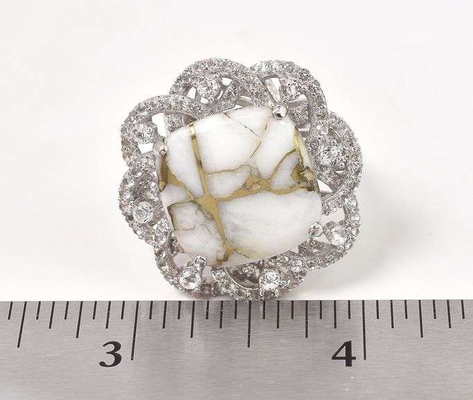 Shimmering 8.93CTS Golden Quarts & 1.50CTS Sapphire Gemstone Ring in Sterling Silver