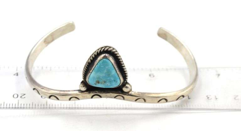 Vintage 925 sterling silver Turquoise cuff bangle