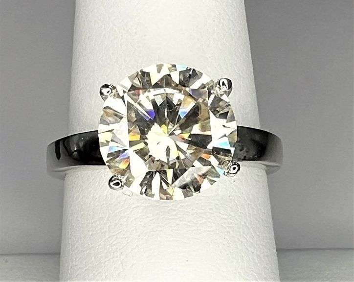 Dazzling 3.5 Ct VVs1 White E-F Lab Simulated Diamond Ring