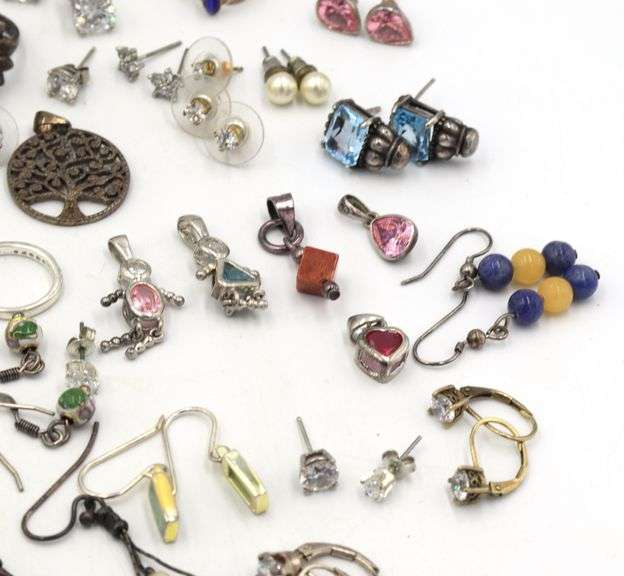 Group lot of vintage 925 sterling silver mixed jewelry