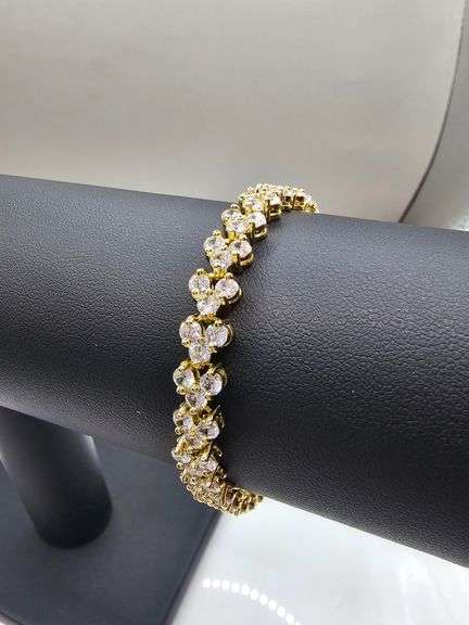 Dazzling 23.5 Ctw Lab Simulated Diamond 14 Kt Gold Plated Tennis Bracelet