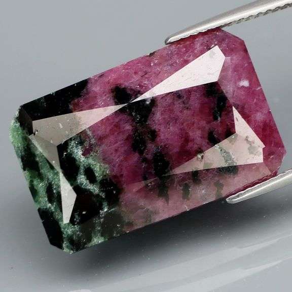 Stunning 33.14ct untreated Ruby in Zoisite