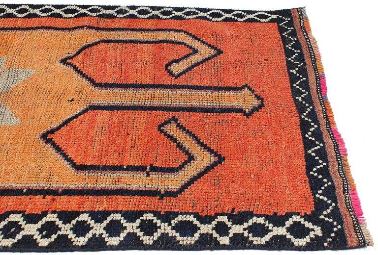 Handmade Farahan Design Runner 3.1x10.6