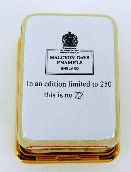 L.Ed. Queen Elizabeth Halcyon Days Enamel Box