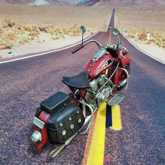 Iron Motorcycle Model Hand-Painted