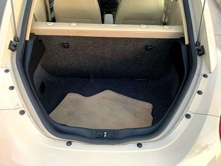 2009 Volkswagen New Beetle Coupe 2dr Auto S