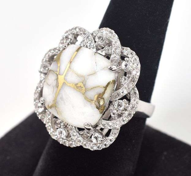Shimmering 8.93CTS Golden Quarts & 1.50CTS Sapphire Gemstone Ring in Sterling Silver