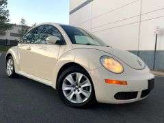 2009 Volkswagen New Beetle Coupe 2dr Auto S