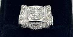 STUNNING 14K WHITE GOLD DIAMOND RING WTH 2.75 CARATS TOTAL WEIGHT OF PRINCESS CUTS AND ROUNDS