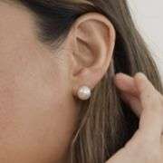 14k Gold Japanese Akoya Pearl Earrings