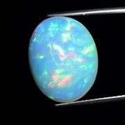 Gorgeous floral patterned 4.70ct white Opal