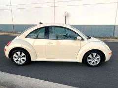 2009 Volkswagen New Beetle Coupe 2dr Auto S