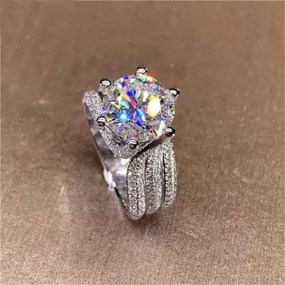 Huge 5.5 Ct VVs1 White E-F Lab Simulated Diamond Ring
