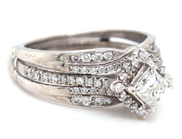 14kt White gold 0.60ctw princess cut diamond engagement ring with diamond wrap
