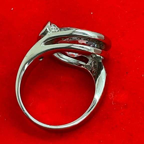 CERTIFIED 14K WHITE GOLD AQUAMARINE AND DIAMOND RING.