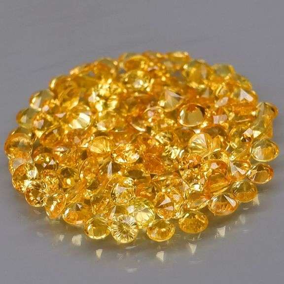 SUPERB!!! VS to eye clean 3.75ct canary yellow Sapphire set