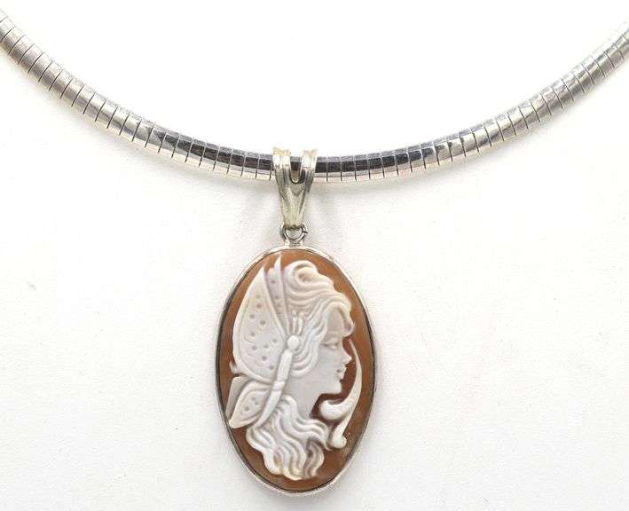925 Sterling silver Cameo pendant on Italian omega chain