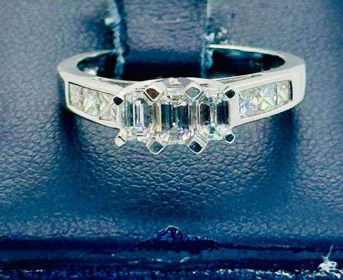 14K White Gold Emerald Cut Diamond Ring