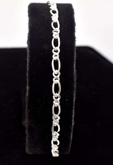 Chain Link Bracelet in Sterling Silver