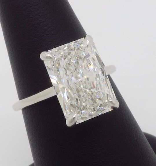 IGI Certified 4.60CT Radiant Cut Diamond Solitaire