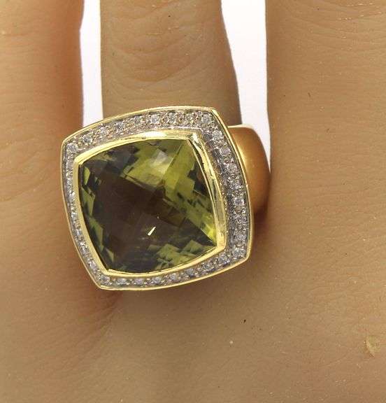 18kt Yellow gold square cushion cut lemon quartz and diamond cocktail ring