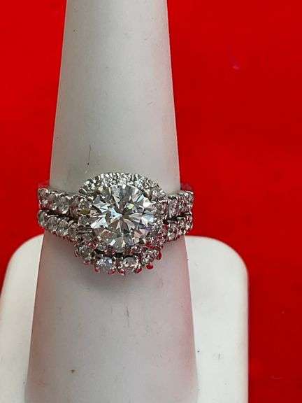 CERTIFIED 14K WHITE GOLD DIAMOND WEDDING SET. 2.50 CARATS