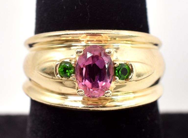 Splendid 10K Yellow Gold Pink Topaz and Emerald Gemstone Ring