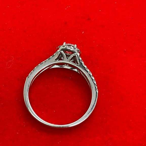 CERTIFIED BRAND NEW 14K WHITE GOLD DIAMOND RING.