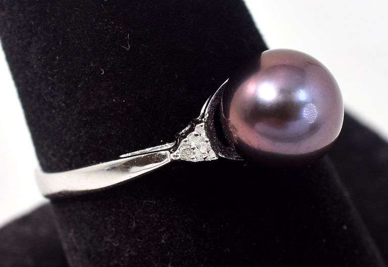 Pearl and Diamond Ring in Sterling Silver
