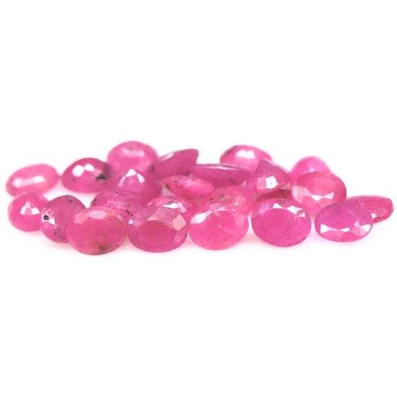 Vivid 10.04ct reddish pink Ruby set from Madagascar