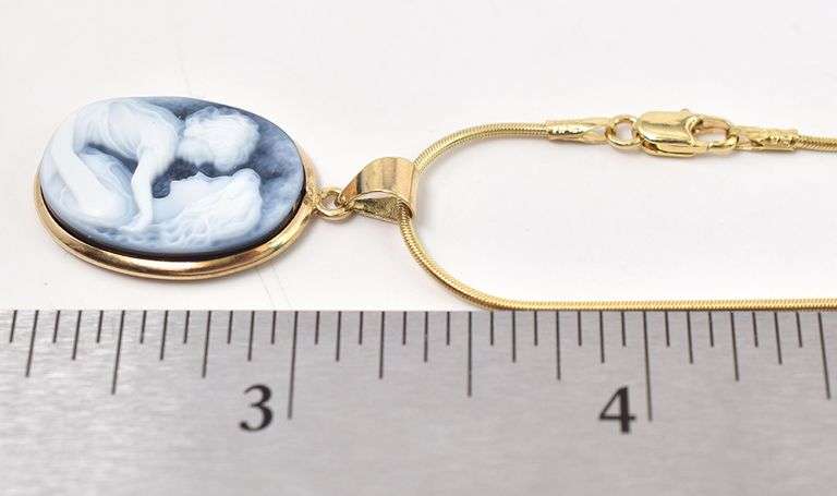 Angelic 14K Yellow Gold Cameo Pendant Necklace