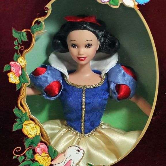Disney 60th Anniversary Snow White Doll Collectors Edition