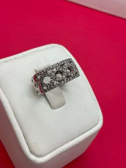 CERTIFIED BRAND NEW LADIES 14K WHITE GOLD DIAMOND BAND. 1.50 CARATS