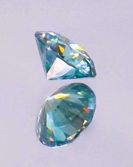 Dazzling 6.5 Ct VVs1 Deep Emerald Green Moissanite Solitaire