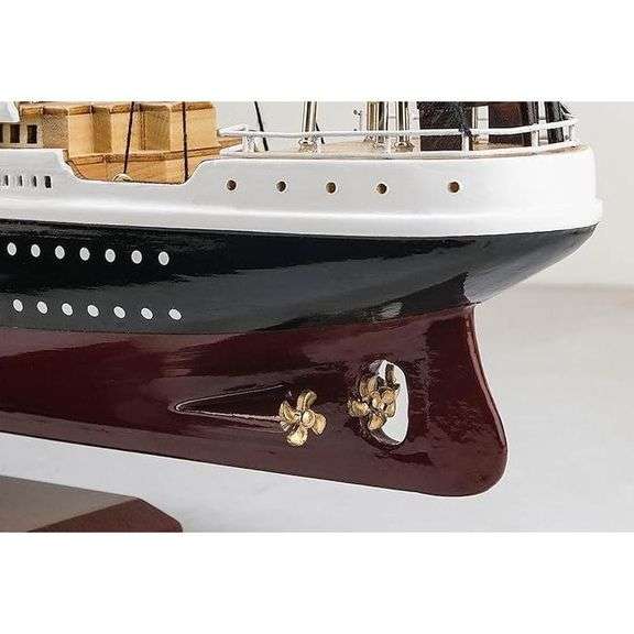 Wooden RMS Titanic Model Cruise Ship Liner 1/450 Scale Replica
