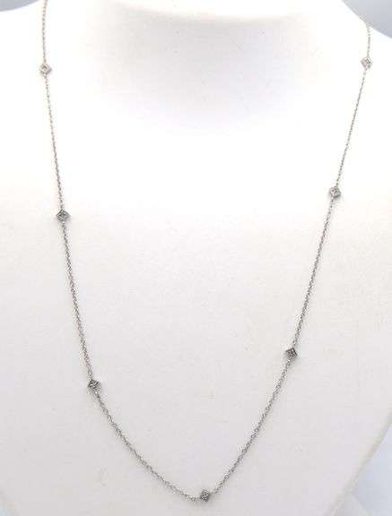 14kt White gold diamond accent chain necklace