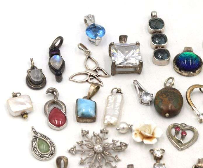 Group lot of Vintage 925 sterling silver pendants