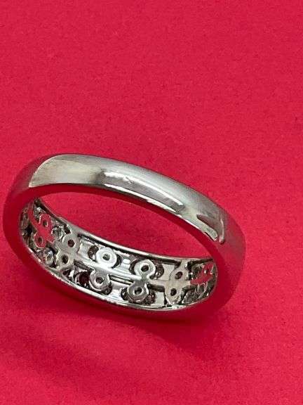 14K WHITE GOLD DIAMOND BAND / RING