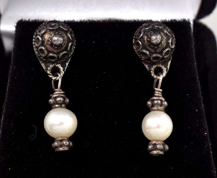 Pearl Dangle Earrings in Sterling Silver