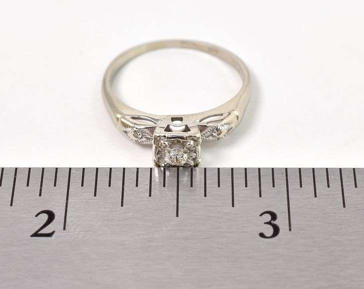 Dazzling 14K White Gold Solitaire Diamond Ring