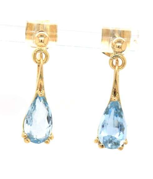18kt Yellow gold 3ctw pear shaped aquamarine dangle earrings