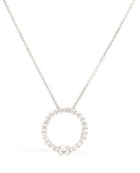 18kt White gold 0.33ct  in 0.75ctw diamond circle pendant on chain