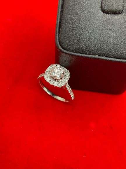 CERTIFIED BRAND NEW 18K WHITE GOLD DIAMOND HALO SETTING ENGAGEMENT RING. 2.00 CARATS