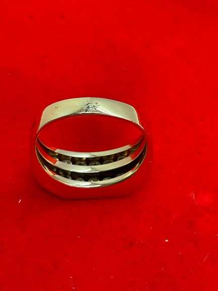 MEN'S CERTIFIED 14K YELLOW GOLD AND DIAMOND RING