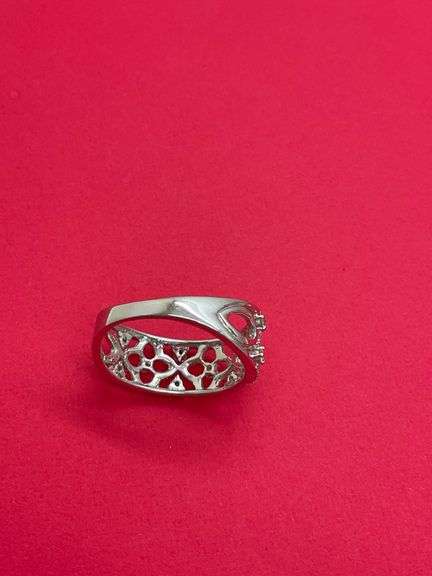 CERTIFIED BRAND NEW 14K WHITE GOLD AND LAB DIAMOND RING. 1.00 CARAT